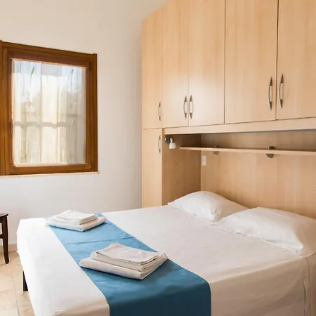 Belocations - Le Casette Di Solanas Apartment