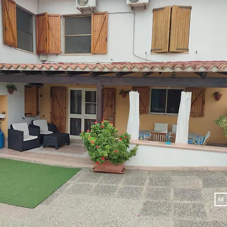 Belocations - Le Casette Di Solanas Apartment *